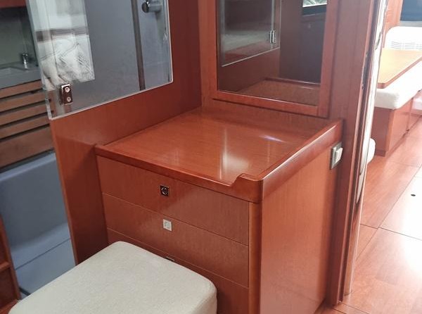 Beneteau Oceanis 55
