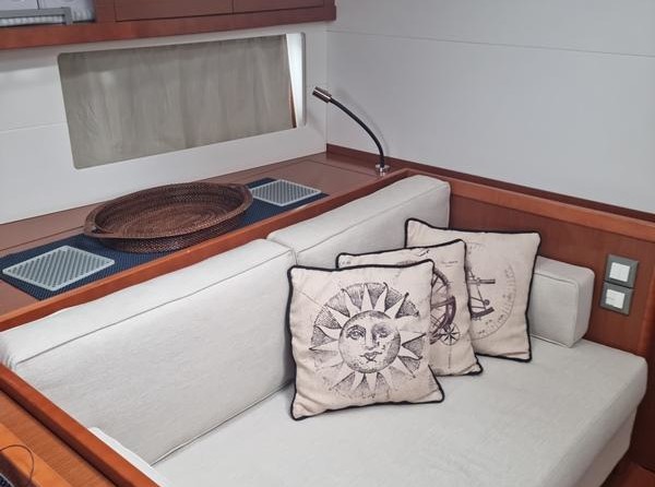Beneteau Oceanis 55