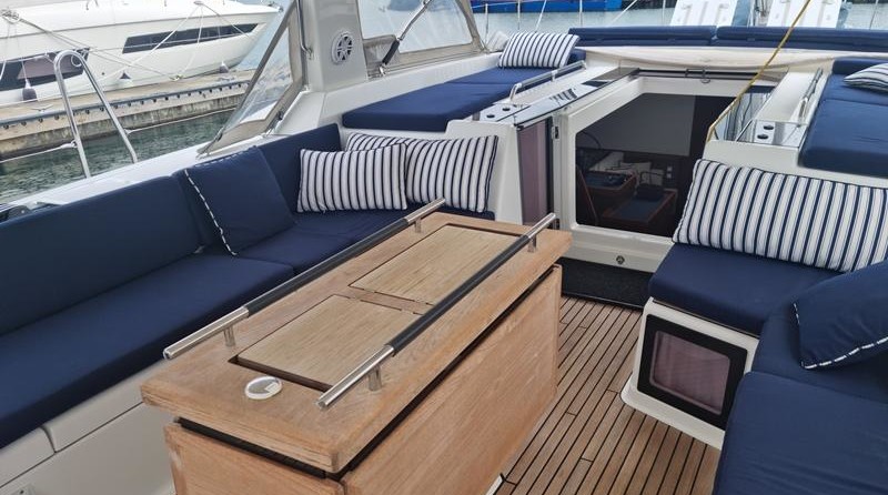 Beneteau Oceanis 55