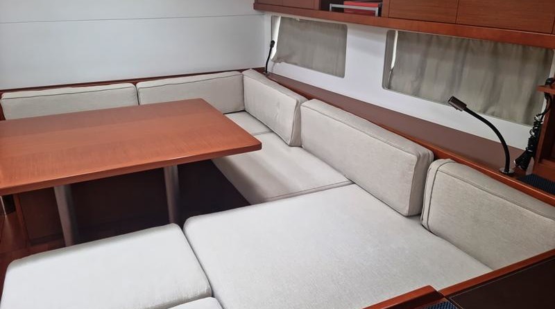 Beneteau Oceanis 55