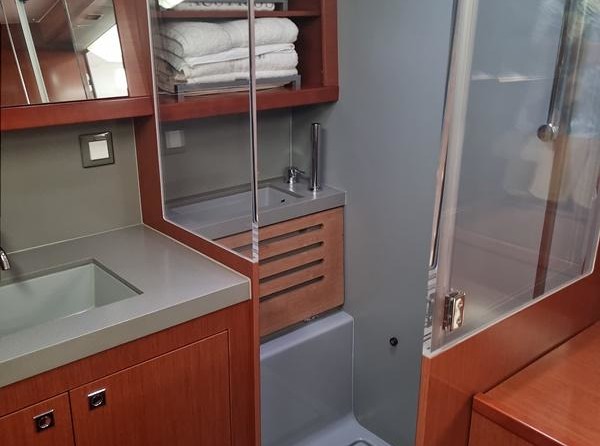 Beneteau Oceanis 55