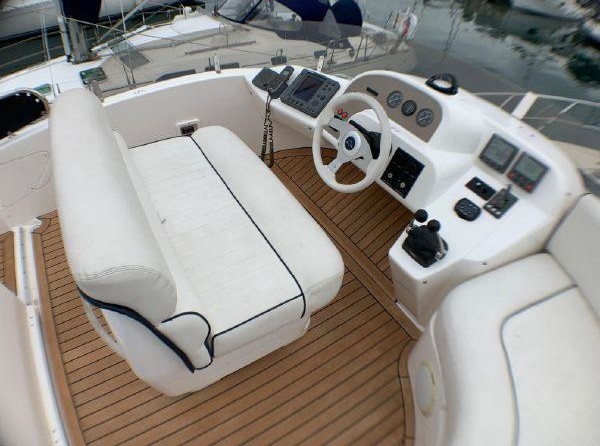 Sealine F37