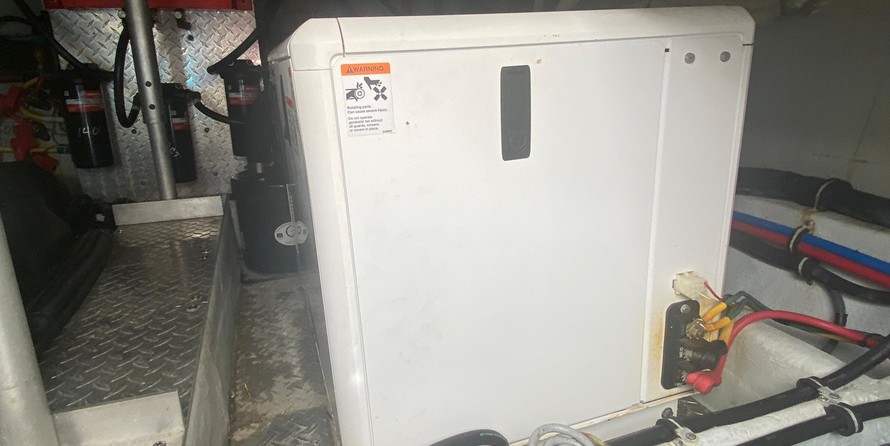 Chris-Craft Launch 38