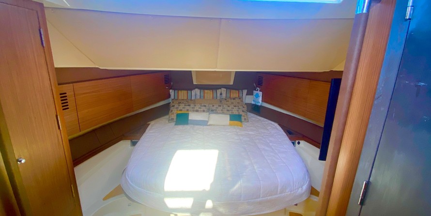 Chris-Craft Launch 38