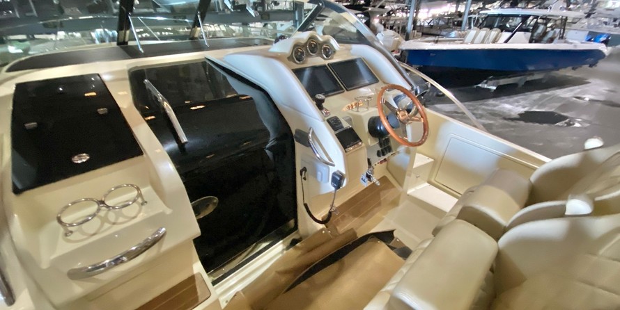 Chris-Craft Launch 38