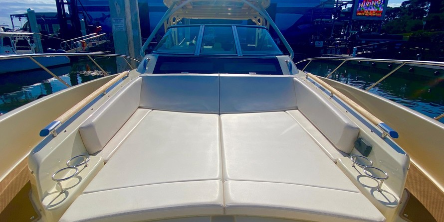 Chris-Craft Launch 38