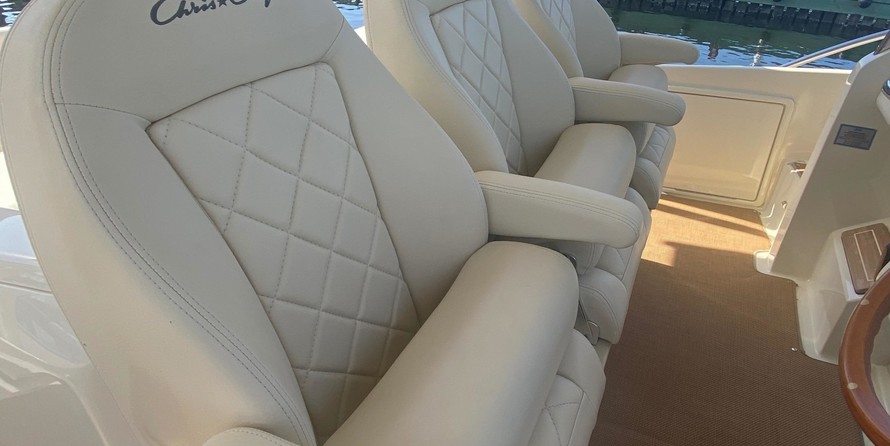 Chris-Craft Launch 38