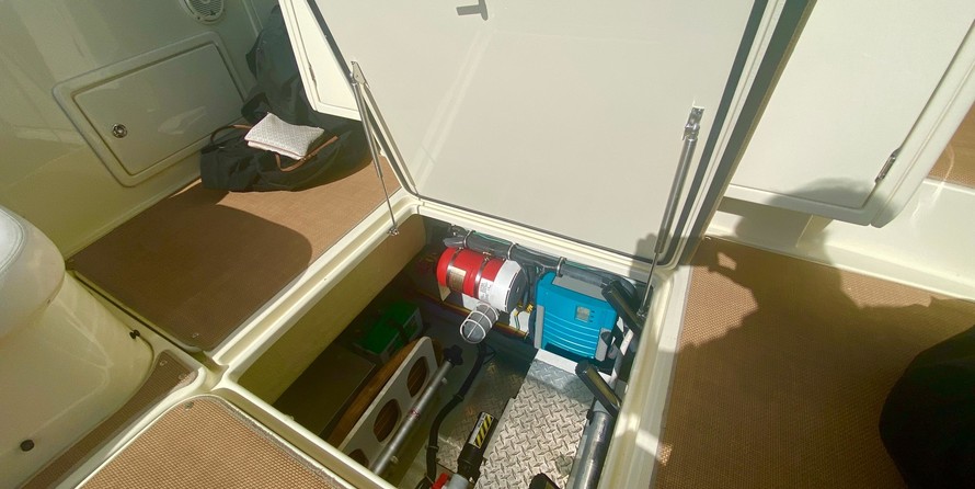 Chris-Craft Launch 38