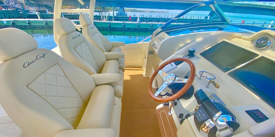 Chris-Craft Launch 38