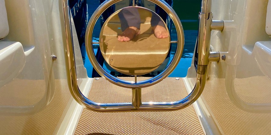 Chris-Craft Launch 38