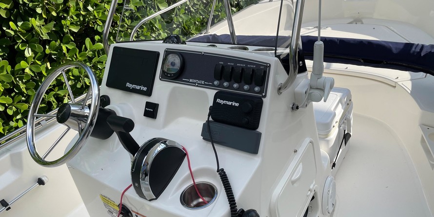 Boston Whaler 170 Montauk