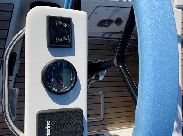 Dufour 390
