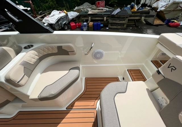 Bayliner VR6 BOWRIDER