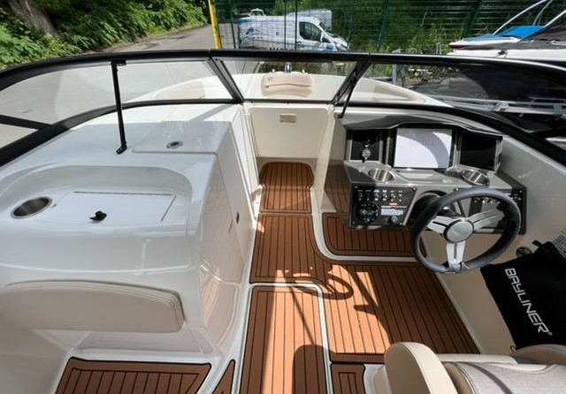 Bayliner VR6 BOWRIDER