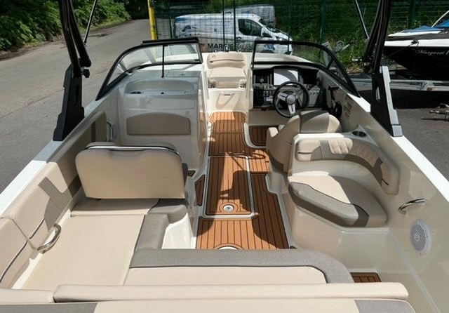 Bayliner VR6 BOWRIDER