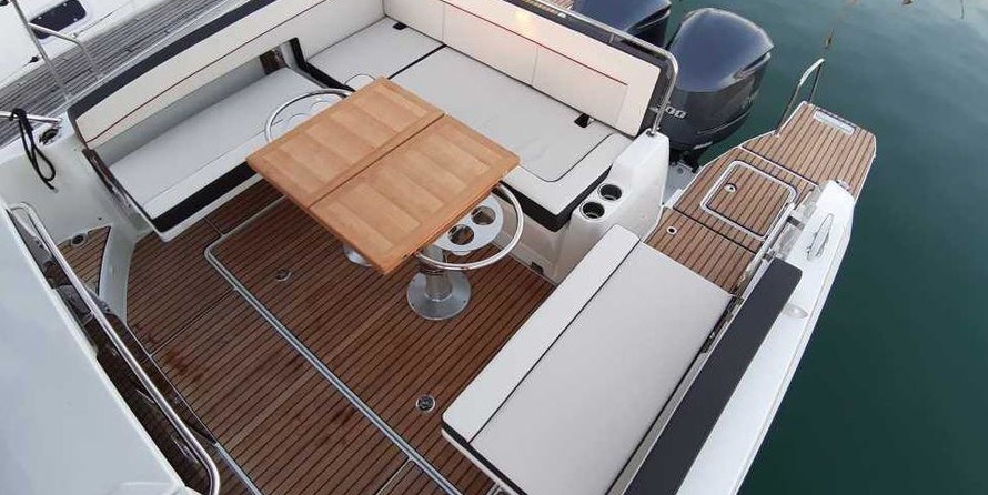 Jeanneau Cap Camarat 10.5