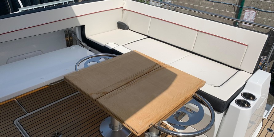 Jeanneau Cap Camarat 10.5