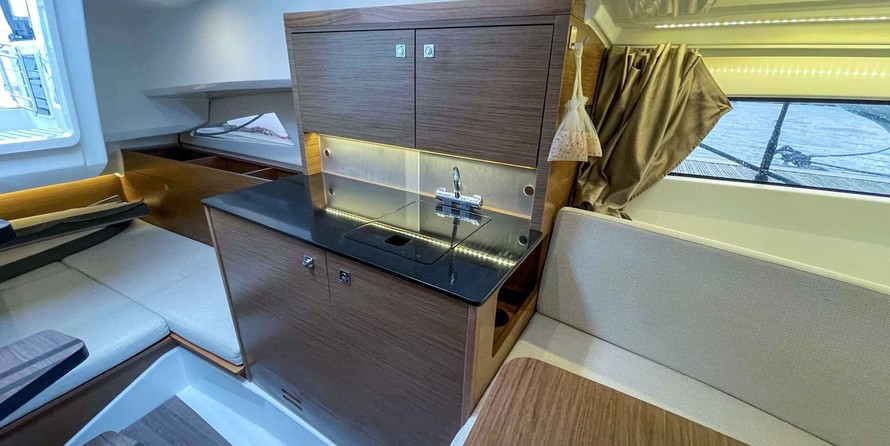 Jeanneau Cap Camarat 9.0 WA