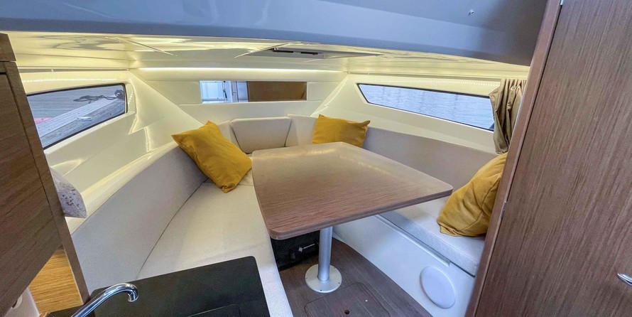 Jeanneau Cap Camarat 9.0 WA