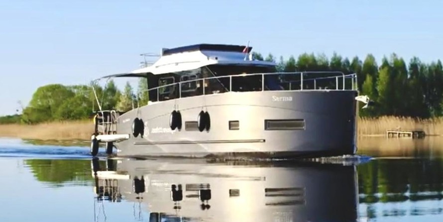 Motor Yacht Cobra Yachts Futura 40 Grand Horizon