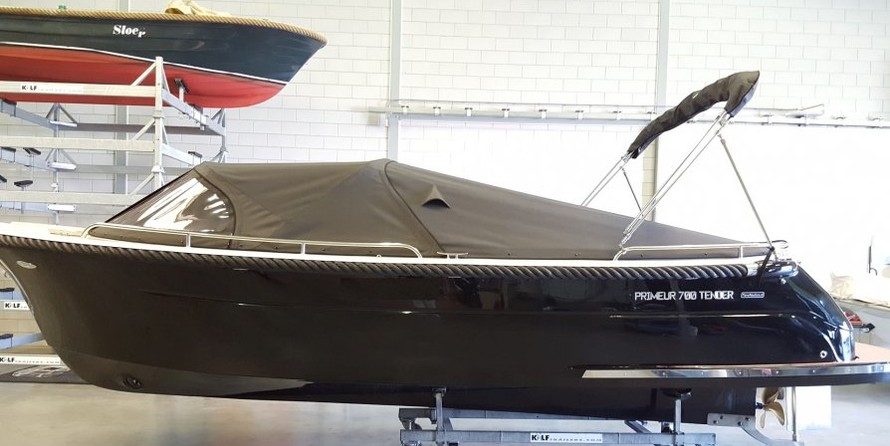 Seafarer 535 pilot boat - inboard diesel