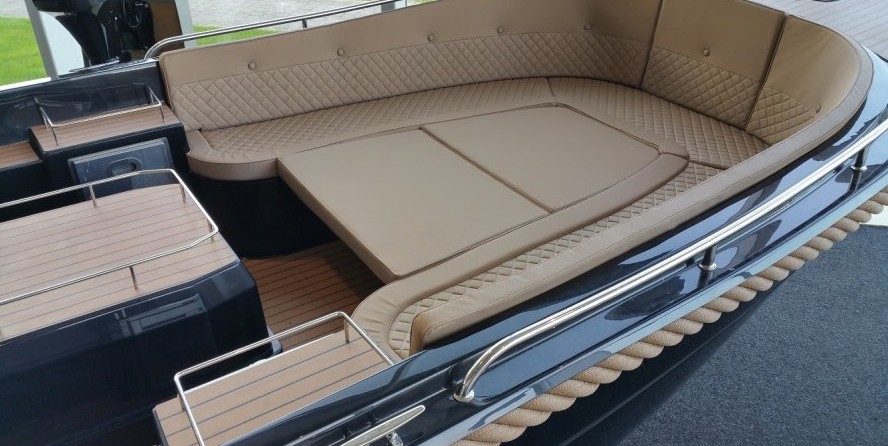 Seafarer 535 pilot boat - inboard diesel