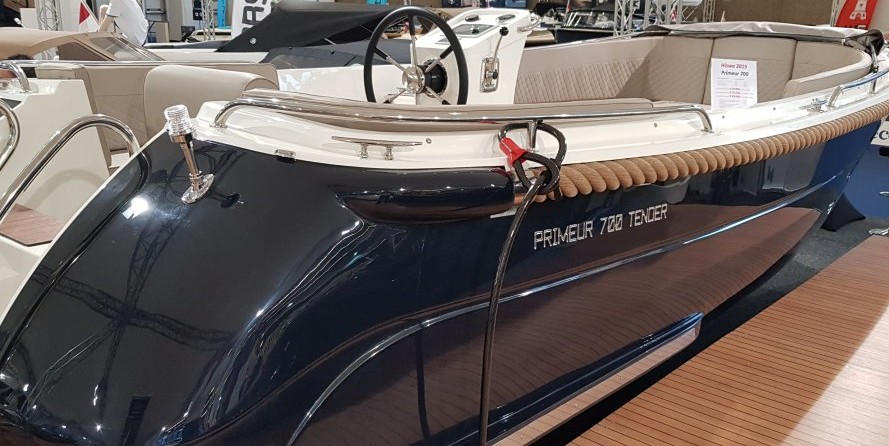 Seafarer 535 pilot boat - inboard diesel