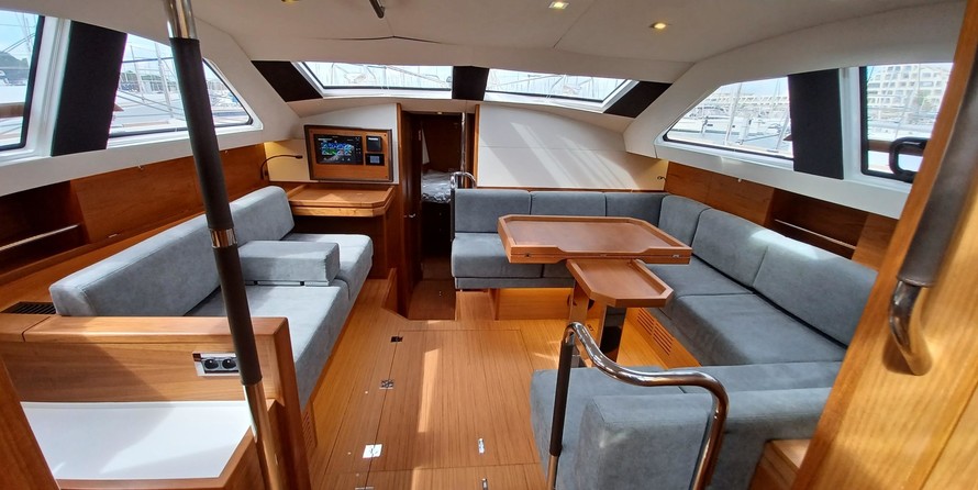 Wauquiez Pilot Saloon 48