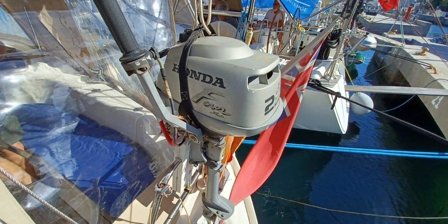 Bavaria 37