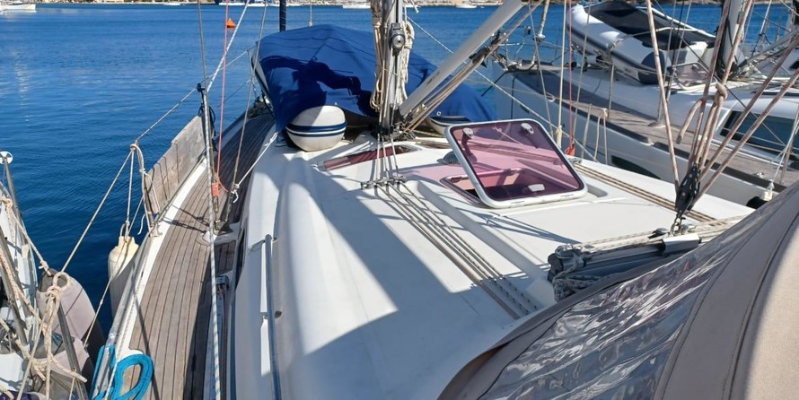 Bavaria 37