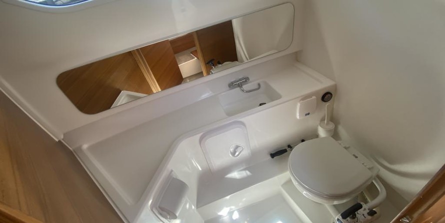 Nimbus Tender 9