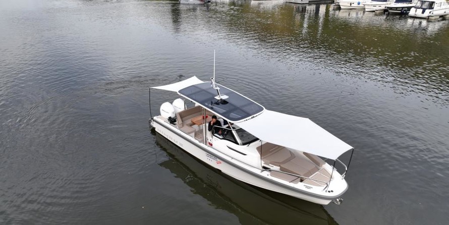 Nimbus Tender 9