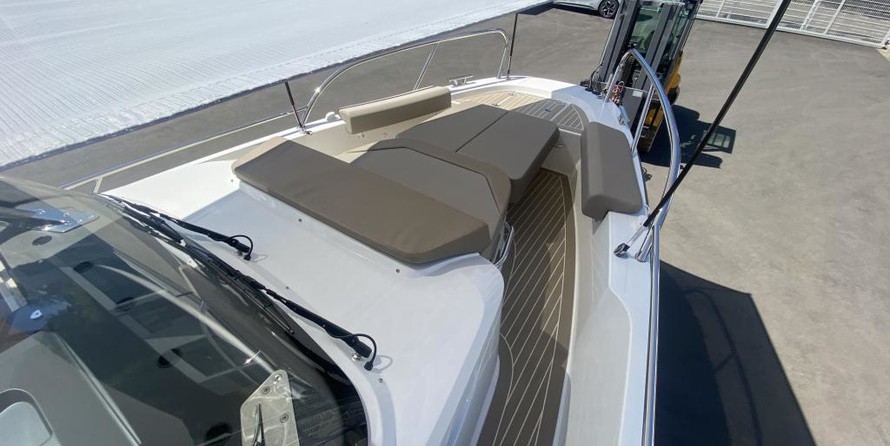 Nimbus Tender 9