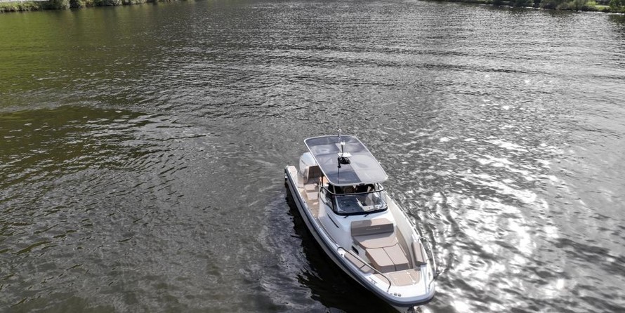 Nimbus Tender 9