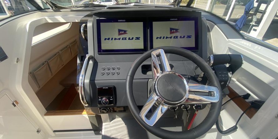 Nimbus Tender 9