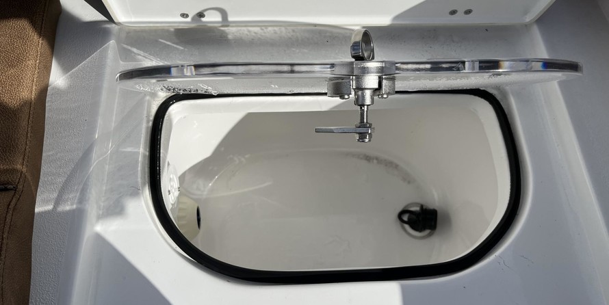 Sea Ray hunt ultra 211