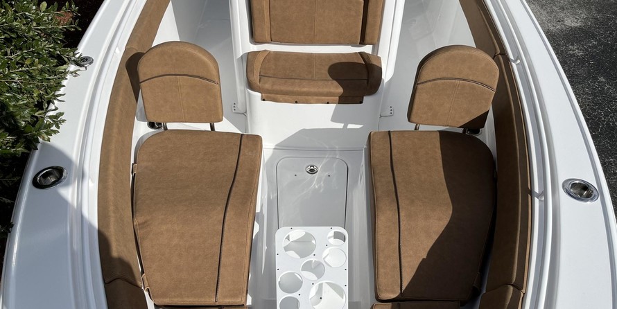 Sea Ray hunt ultra 211