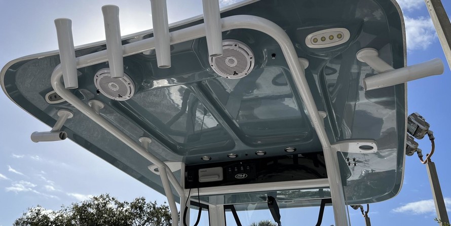 Sea Ray hunt ultra 211