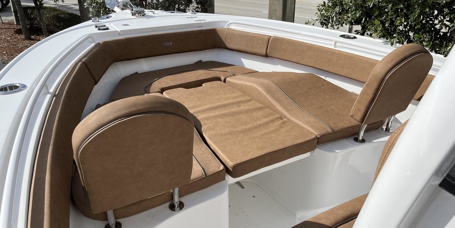 Sea Ray hunt ultra 211