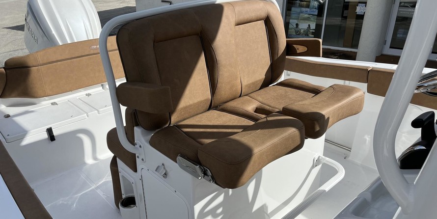 Sea Ray hunt ultra 211