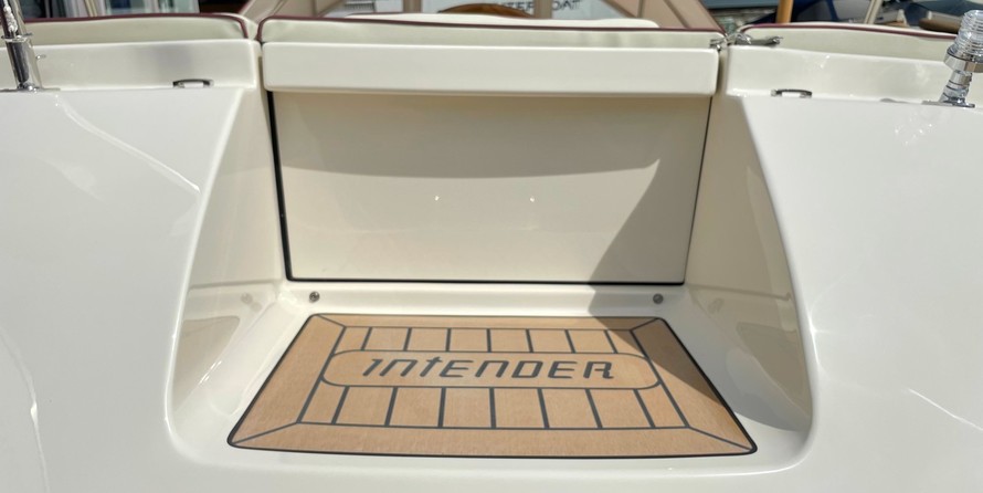 Interboat intender 650