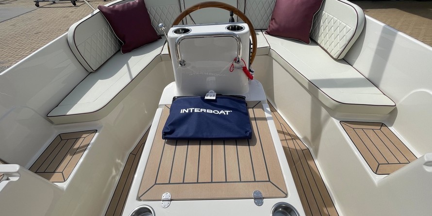 Interboat intender 650