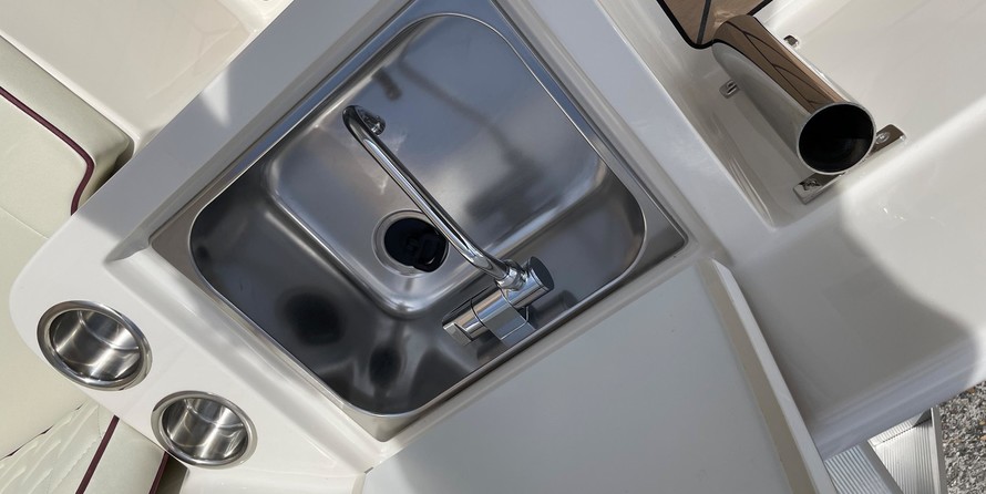 Interboat intender 650