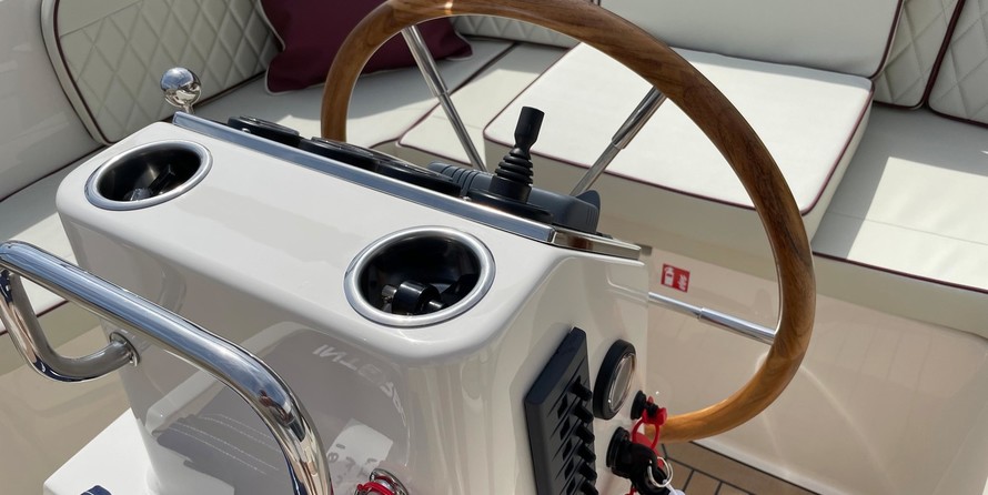 Interboat intender 650