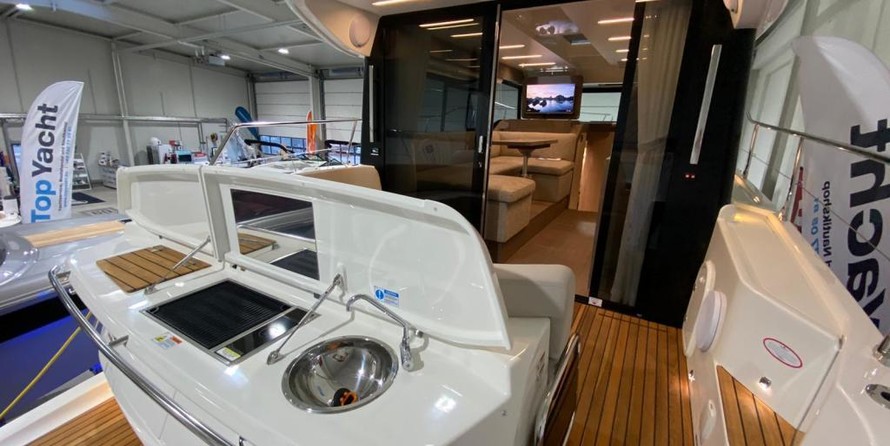 Cranchi T 36 Crossover