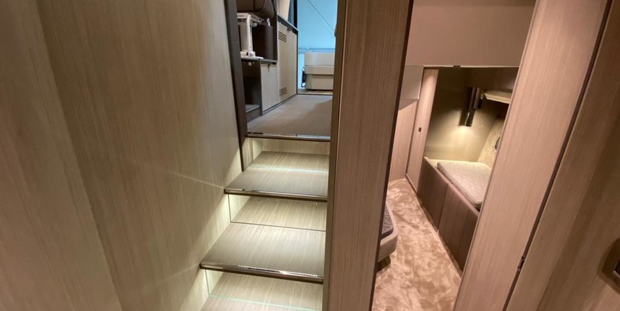 Cranchi T 36 Crossover