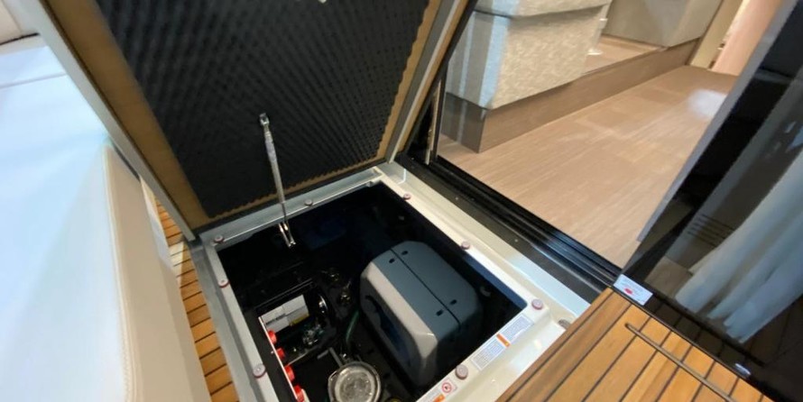 Cranchi T 36 Crossover