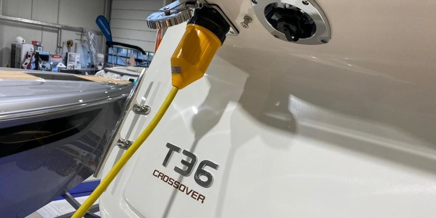 Cranchi T 36 Crossover