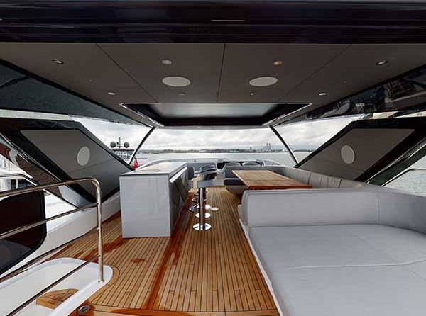 Sunseeker 88 Yacht