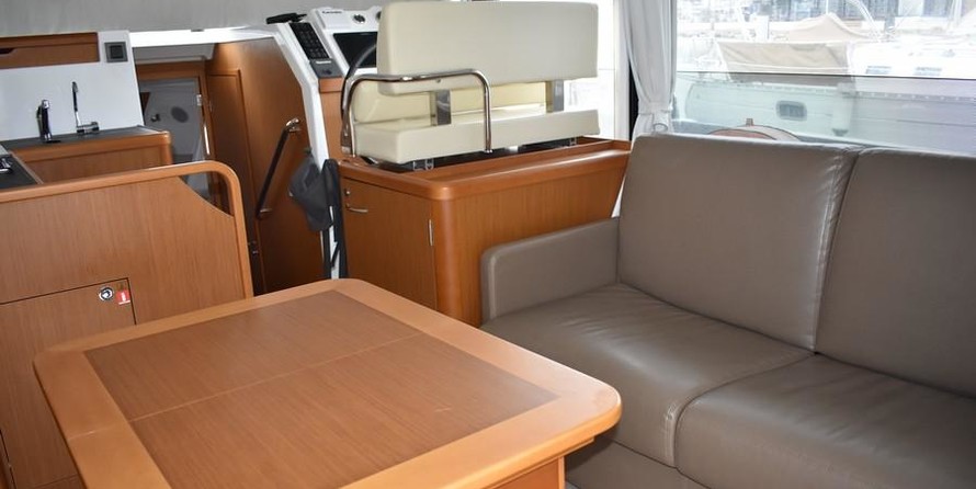 Beneteau Swift Trawler 35